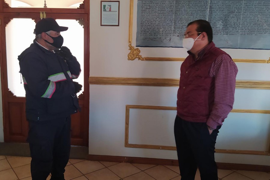 Reconoce alcalde de @GobHuamantla a personal del servicio postal mexicano