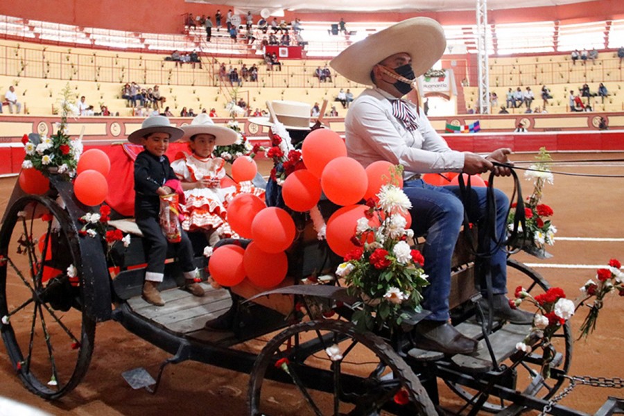 Apoteosis taurina en Huamantla, todos en hombros