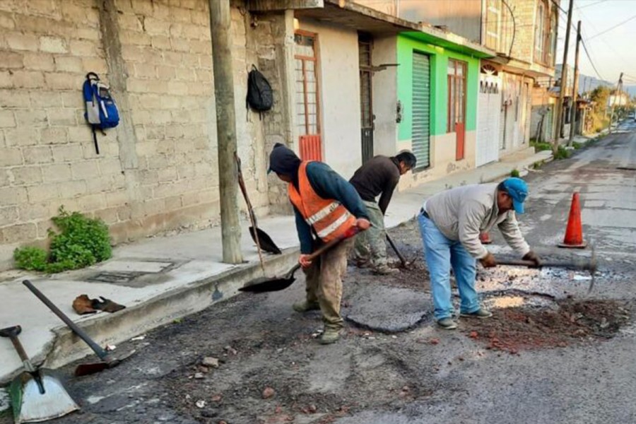 Beneficia programa de bacheo a comunidades y delegaciones de la capital @AnabelAvalosTlx @AytoTlaxcala