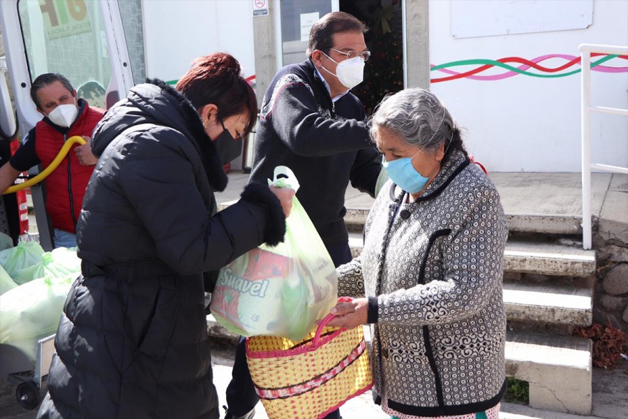 Entregan 2 mil despensas autoridades de Huamantla a familias vulnerables