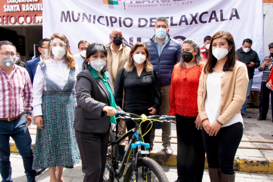 Colocan primera piedra de la “Ciclovía San Francisco” @AnabelAvalosTlx @AytoTlaxcala @GobTlaxcala