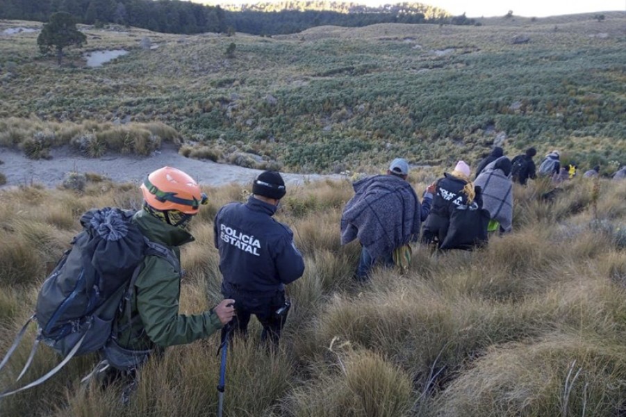 La policía de montaña localiza y rescata a 11 personas en la Malinche