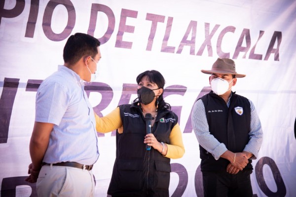 Cumplen palabra con vecinos de la Calle Iztaccihuatl Anabell Ávalos y Milton López #Tlaxcala