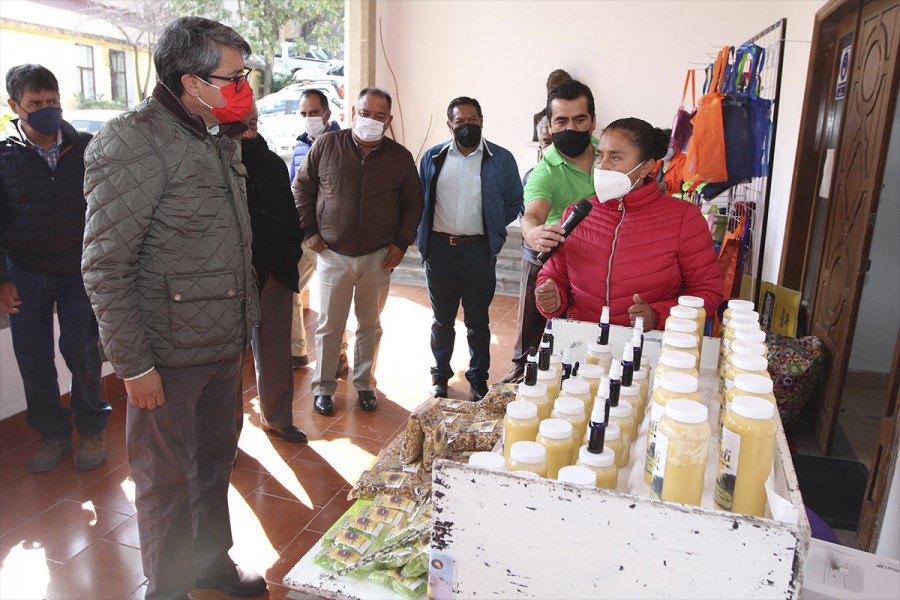 Reactivan tianguis alternativo de productores en instalaciones de la SEFOA