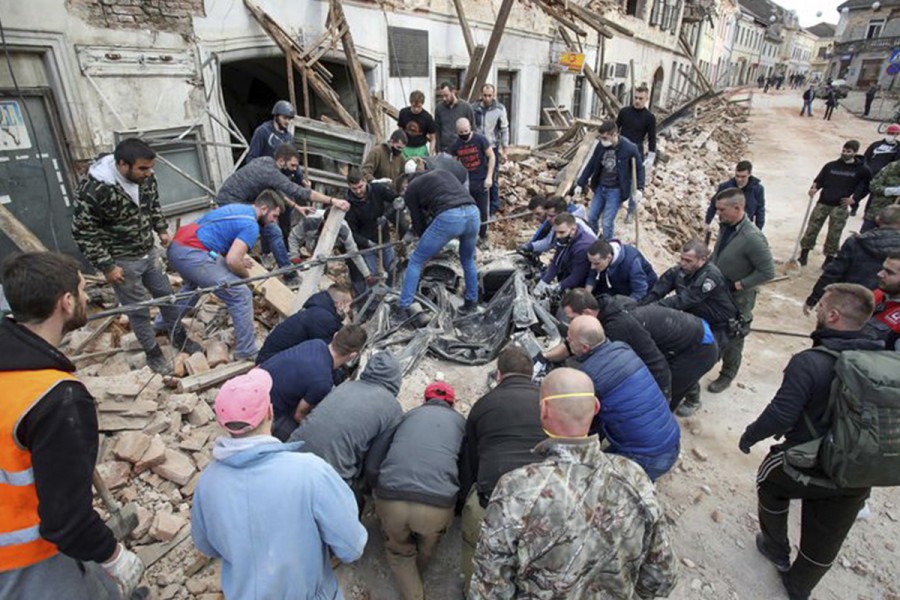 Tragedia tras tragedia: Croacia padece su peor terremoto en 140 años y ya van 7 personas muertas