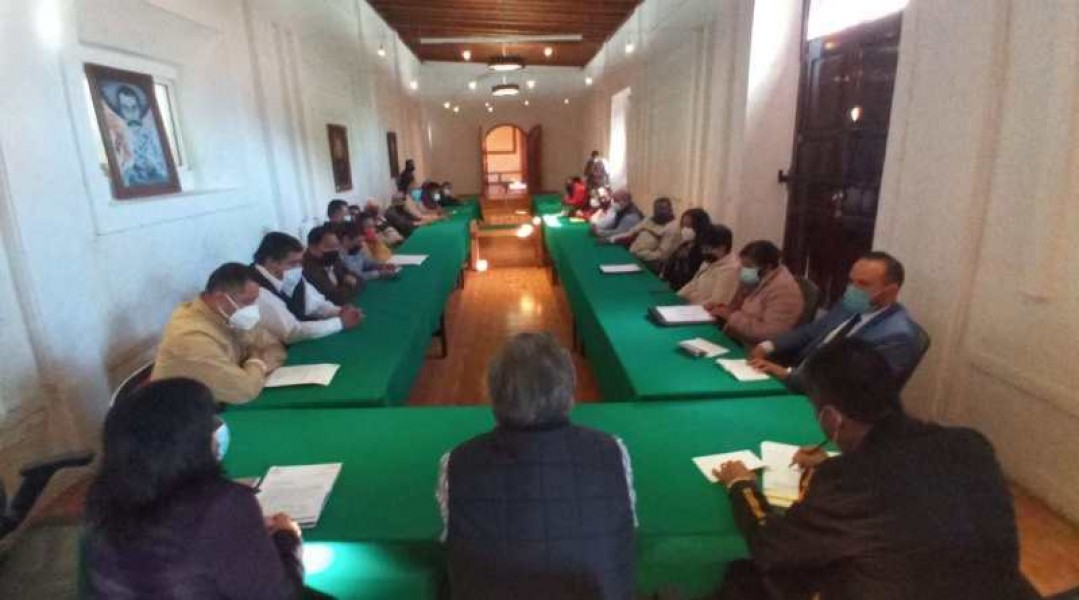 En sesión pública de cabildo y en un acto solemne el alcalde de Ixtacuixtla entregó su IV informe de resultados 2020