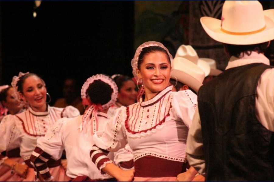 Tradición Mestiza trabaja para promover la danza tradicional sonorense