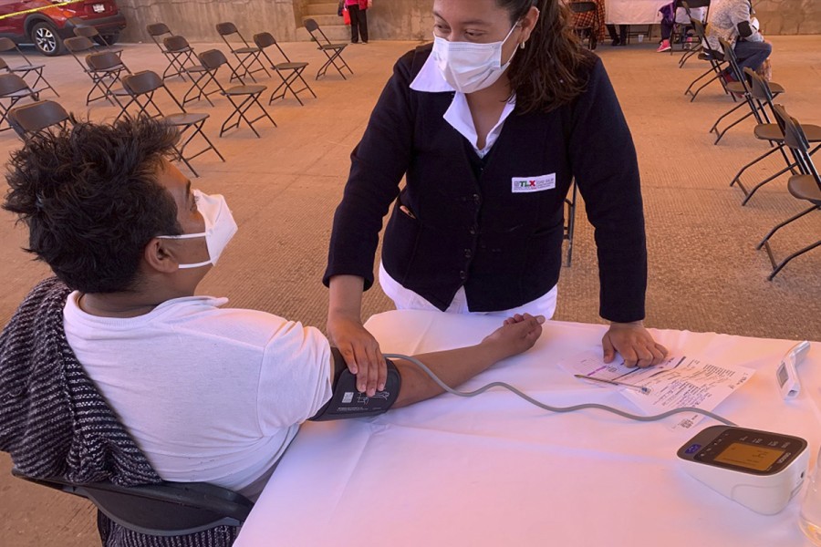 Atiende “Ruta por tu salud” a familias de la Magdalena Tlaltelulco