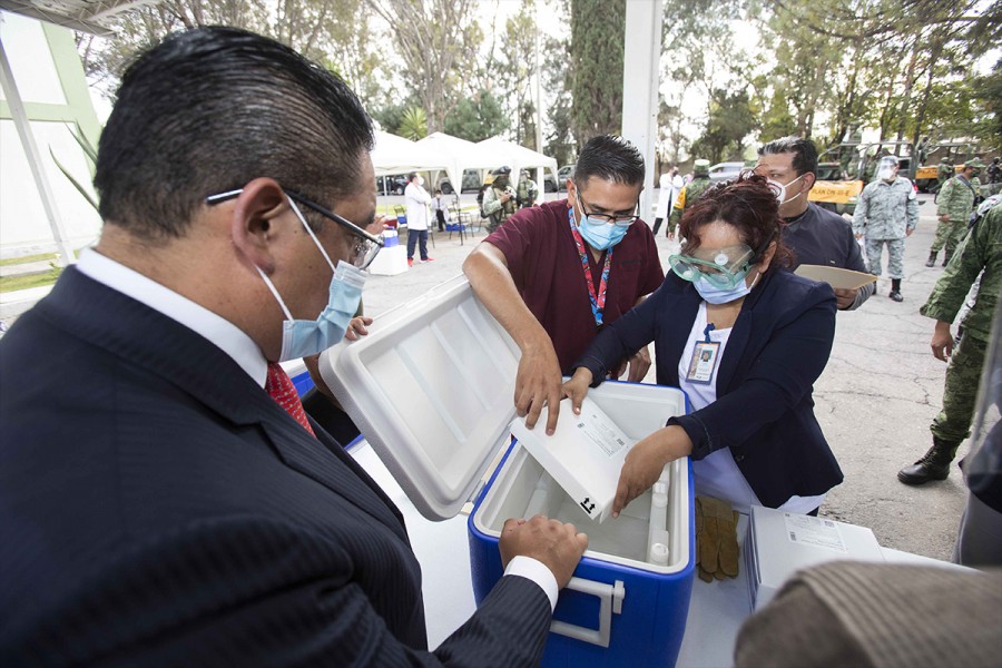 Recibe SESA vacunas contra #covid19 para personal médico de Tlaxcala