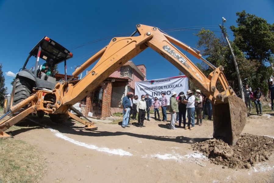 Arranca Anabell Ávalos obra pública en Cuauhtelulpan, Tepehitec y La Loma